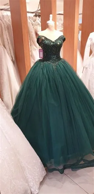 Luxury Evening & Gala Gown Collection Model 56 — Women's Fashion, Evening Gowns, Modest Wear & Hajj Clothing | COIDET & ATC