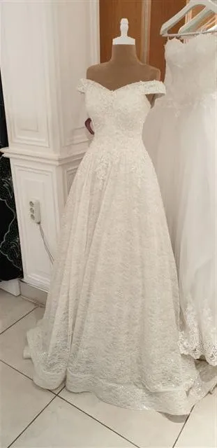 Luxury Evening & Gala Gown Collection Model 34 — Women's Fashion, Evening Gowns, Modest Wear & Hajj Clothing | COIDET & ATC